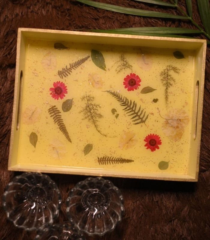 Lemon Meadow – Handcrafted Botanical Resin Tray Set